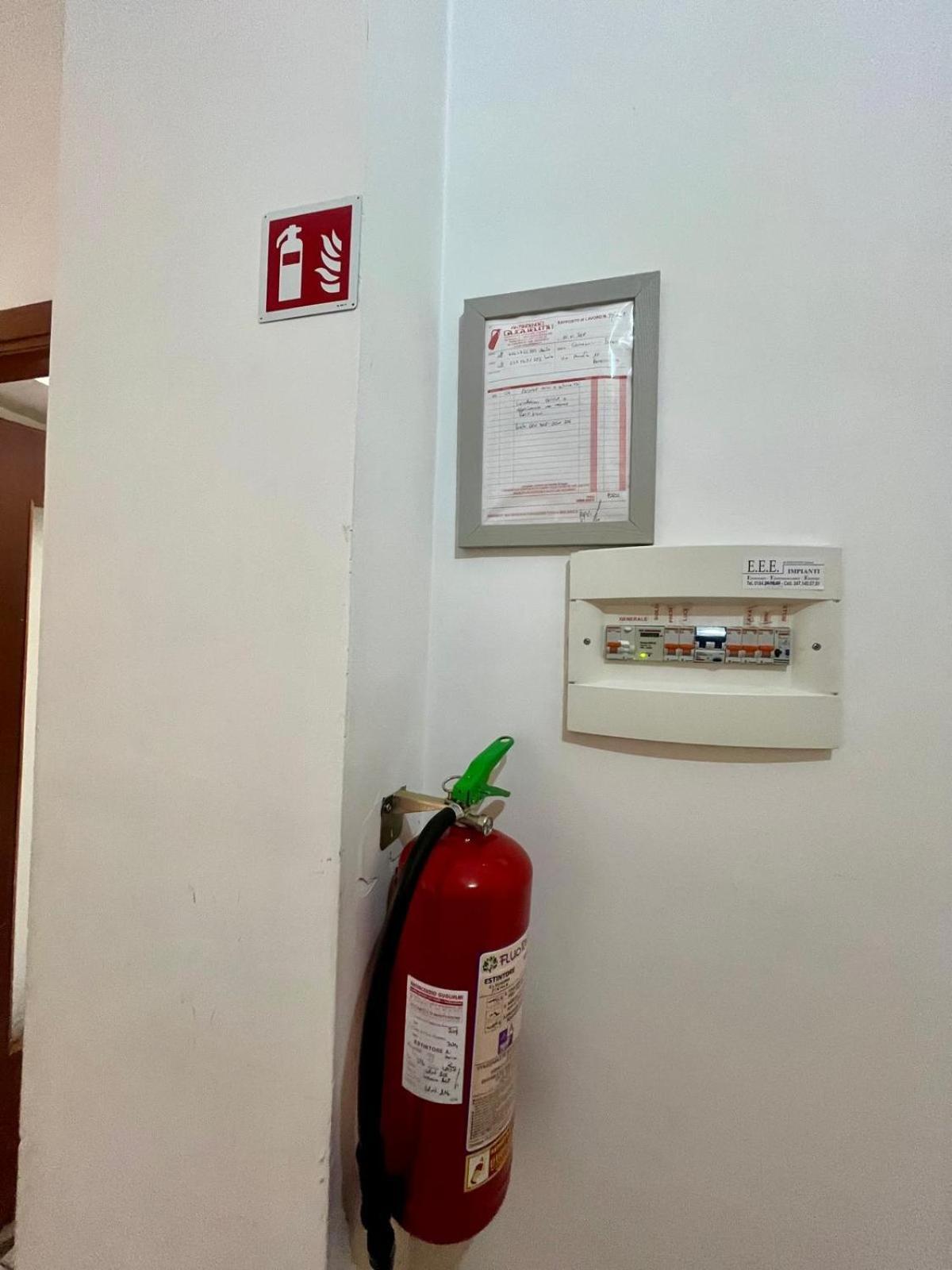 Casa Vacanza! A 50M Dal Mare! 博尔迪盖拉 外观 照片
